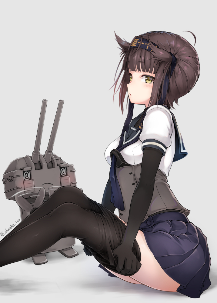hatsuzuki and chou-10cm-hou-chan (kantai collection) drawn by oonaka_ito