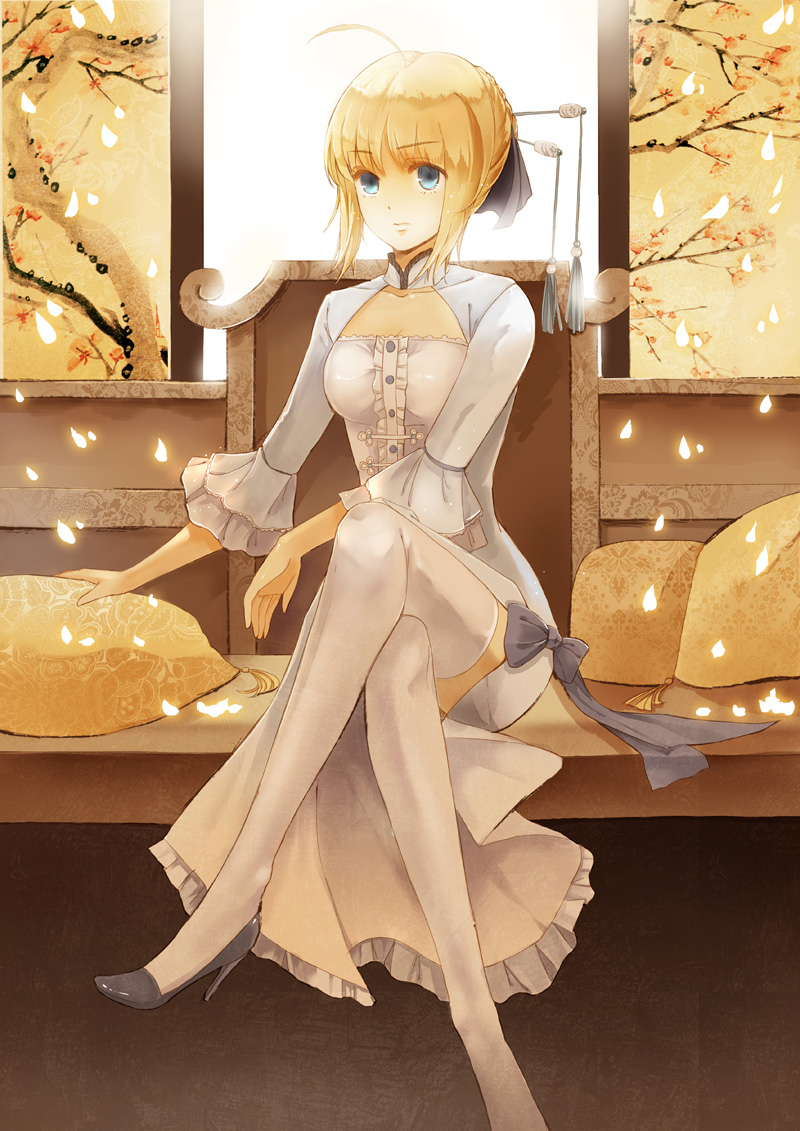 artoria pendragon and saber (fate and 1 more) drawn by shuiyituzi