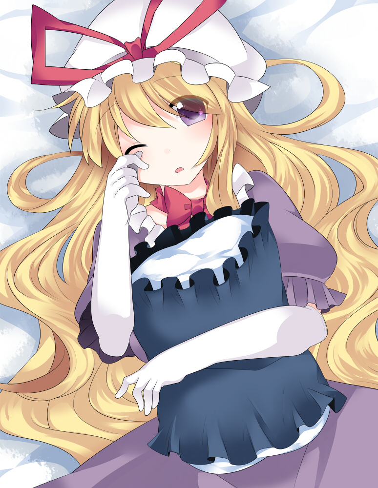 yakumo yukari (touhou) drawn by hammer_(sunset_beach)