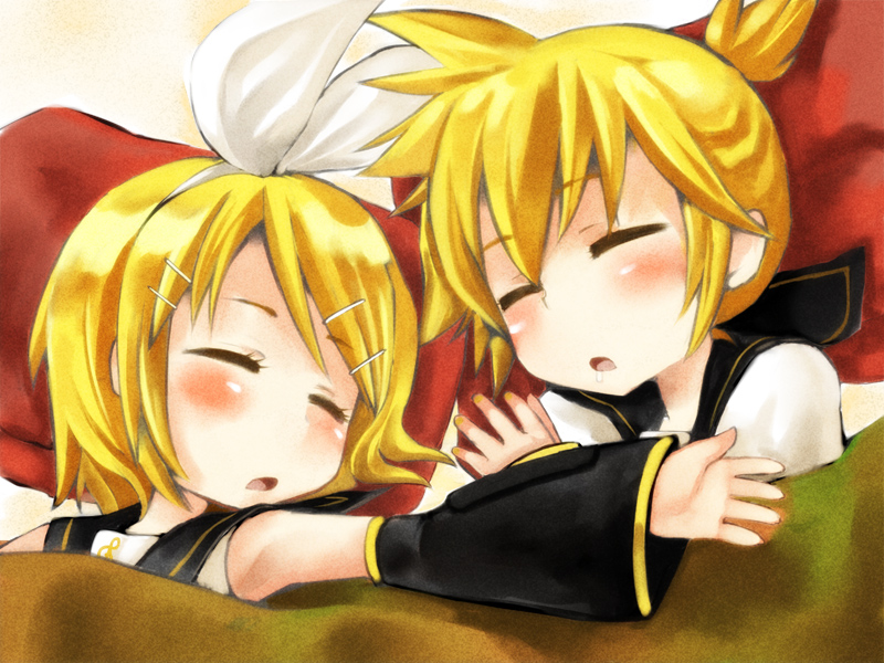 kagamine rin and kagamine len (vocaloid) drawn by chikkuru