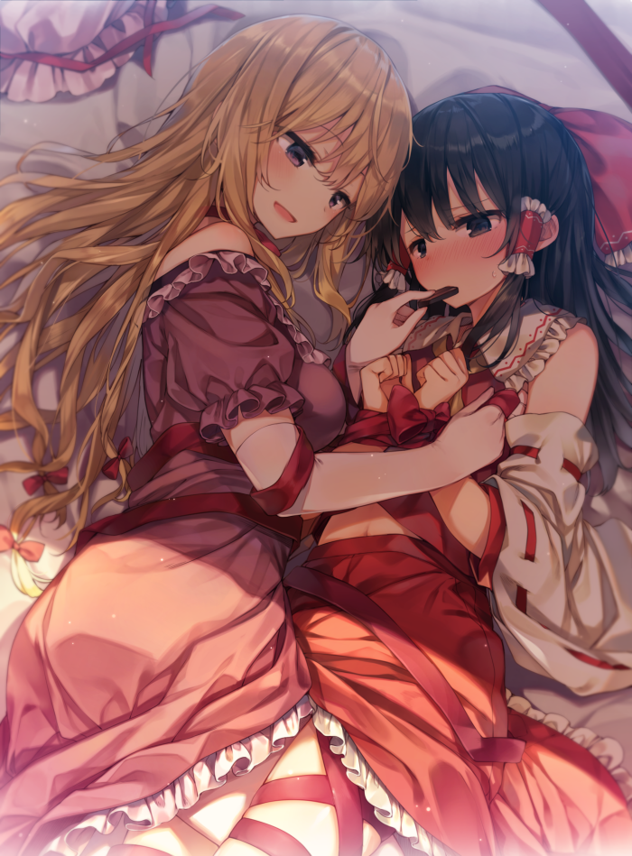 hakurei reimu and yakumo yukari (touhou) drawn by shnva