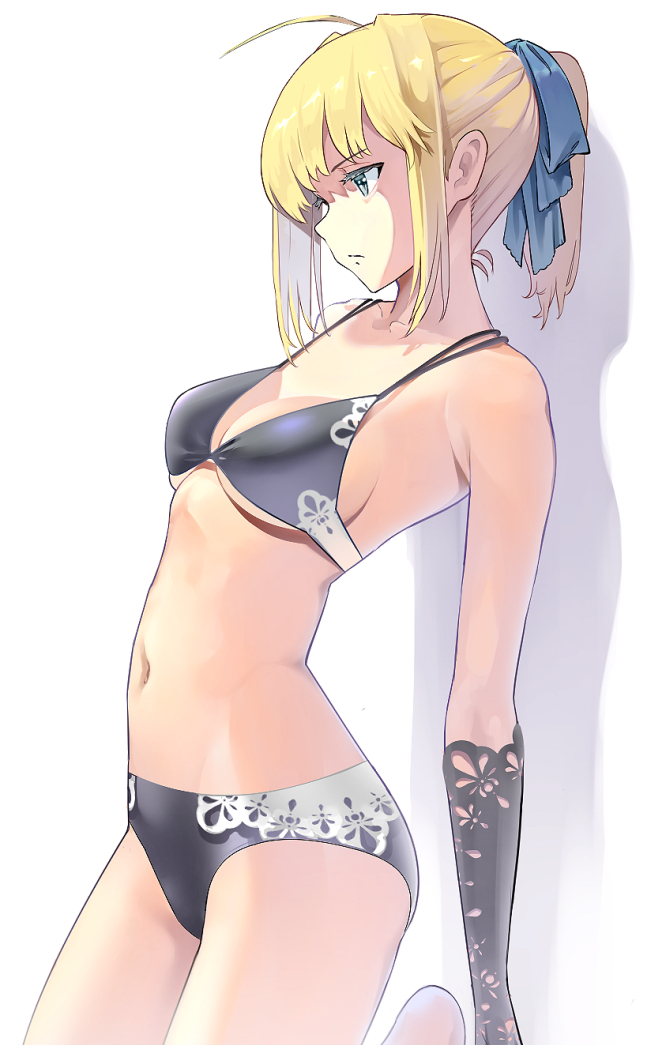 artoria pendragon and saber (fate and 1 more) drawn by shiratama_(monster1553)