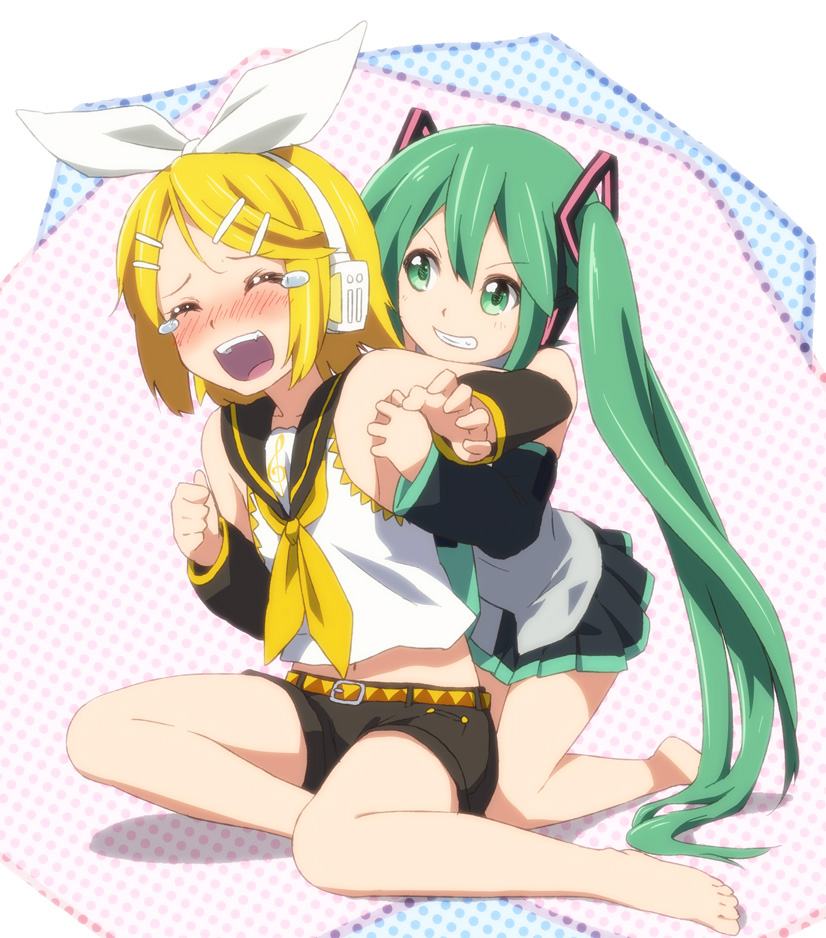 hatsune miku and kagamine rin (vocaloid) drawn by errant