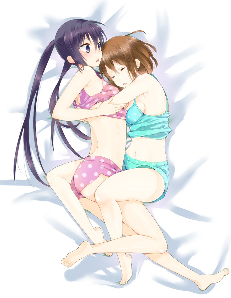 nakano azusa and hirasawa yui (k-on!) drawn by yabusaka