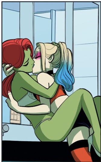 harley quinn and poison ivy (dc comics and 2 more)