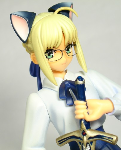 artoria pendragon and saber (fate and 1 more)