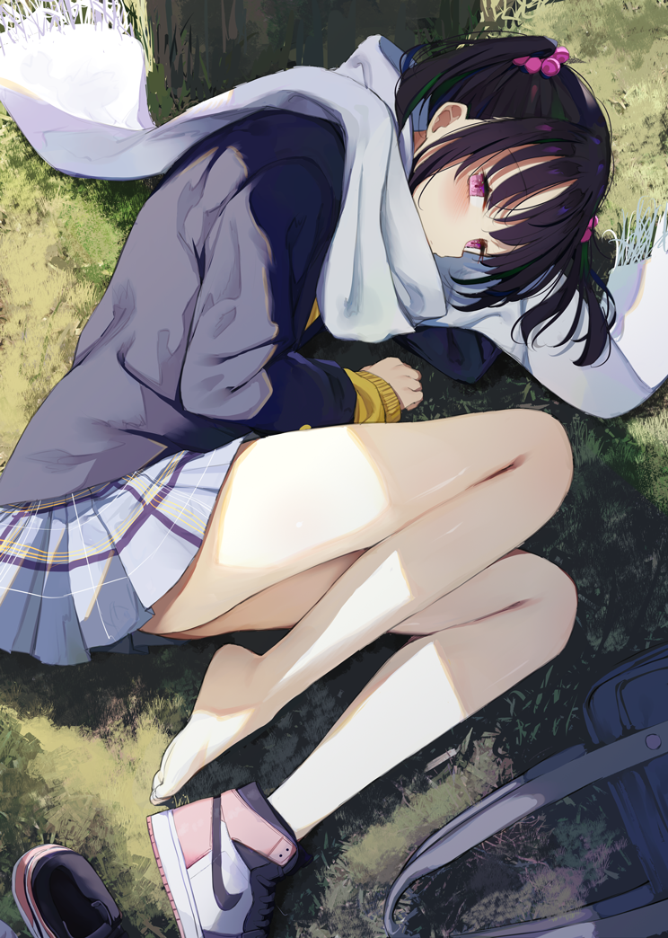 bare legs girl (original) drawn by kamizaki_hibana