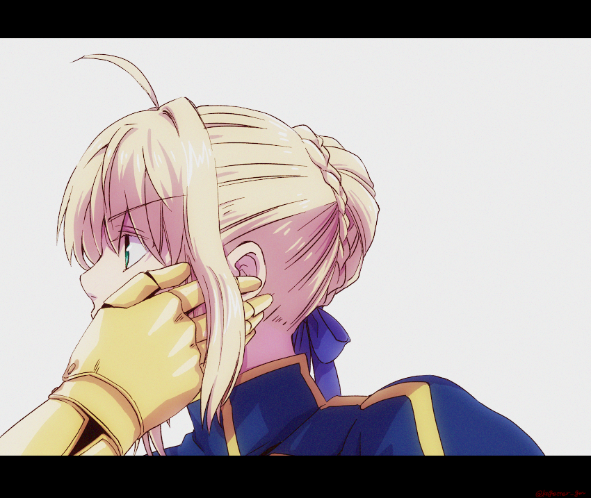 artoria pendragon, saber, and gilgamesh (fate and 1 more) drawn by moonlight_0423