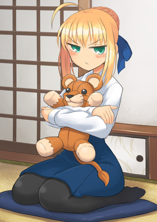 artoria pendragon and saber (fate and 1 more) drawn by samaru_(seiga)