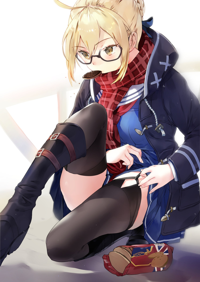 artoria pendragon and mysterious heroine x alter (fate and 1 more) drawn by macciatto_(aciel02)