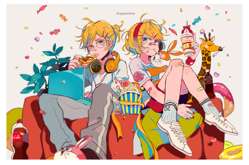 kagamine rin and kagamine len (vocaloid) drawn by makoji_(yomogi)