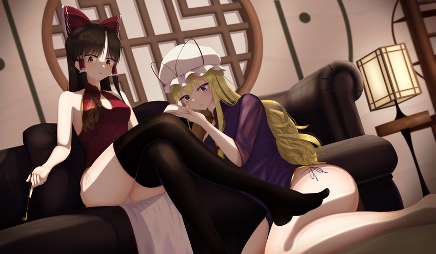 hakurei reimu and yakumo yukari (touhou) drawn by mobchara_p