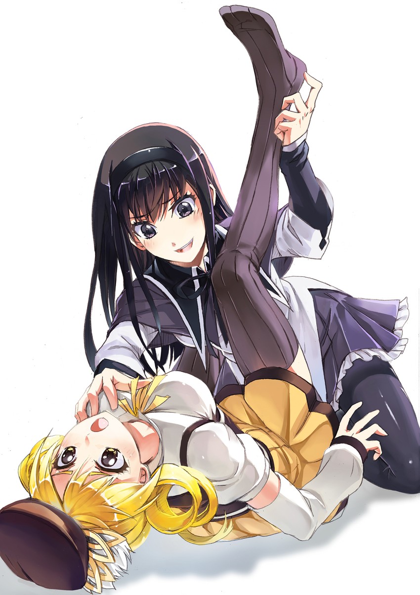akemi homura and tomoe mami (mahou shoujo madoka magica) drawn by streamingsun