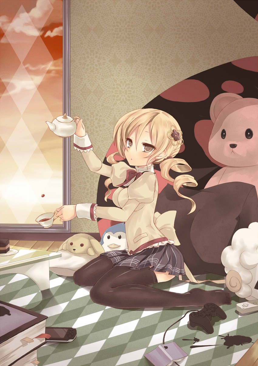 tomoe mami and charlotte (mahou shoujo madoka magica) drawn by kinjo_kuromomo