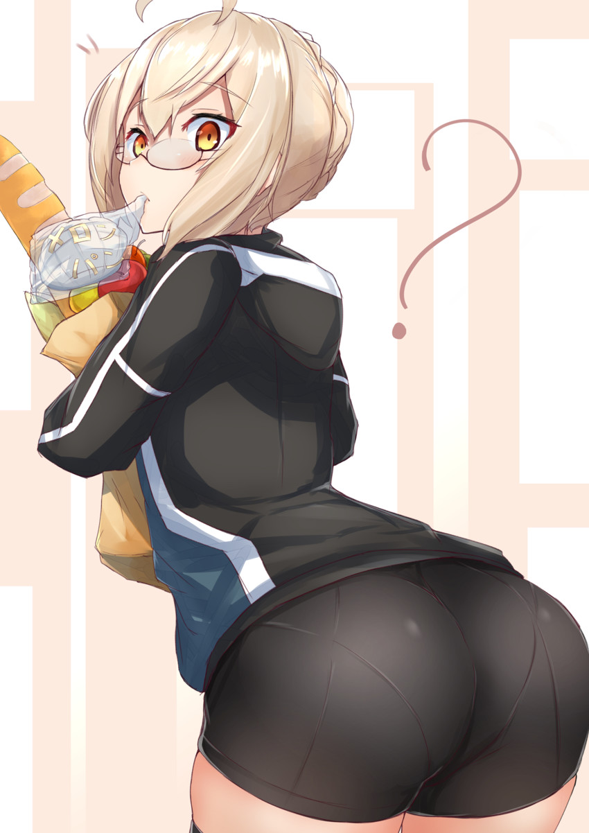 artoria pendragon and mysterious heroine x alter (fate and 1 more) drawn by nanakaku