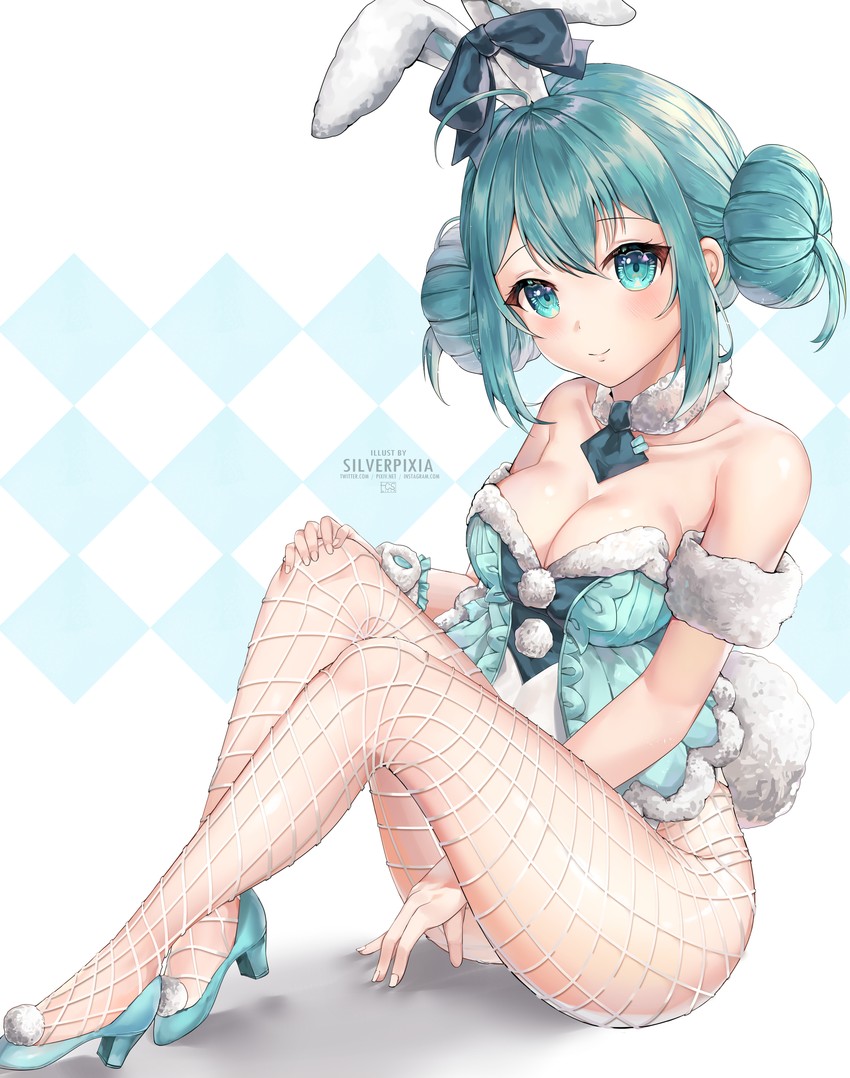 hatsune miku and bicute bunnies miku (vocaloid) drawn by silverpixia