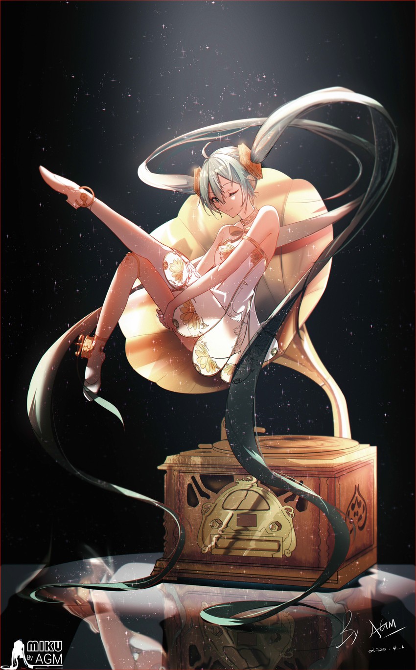 hatsune miku and gramophone miku (vocaloid and 1 more) drawn by omone_hokoma_agm