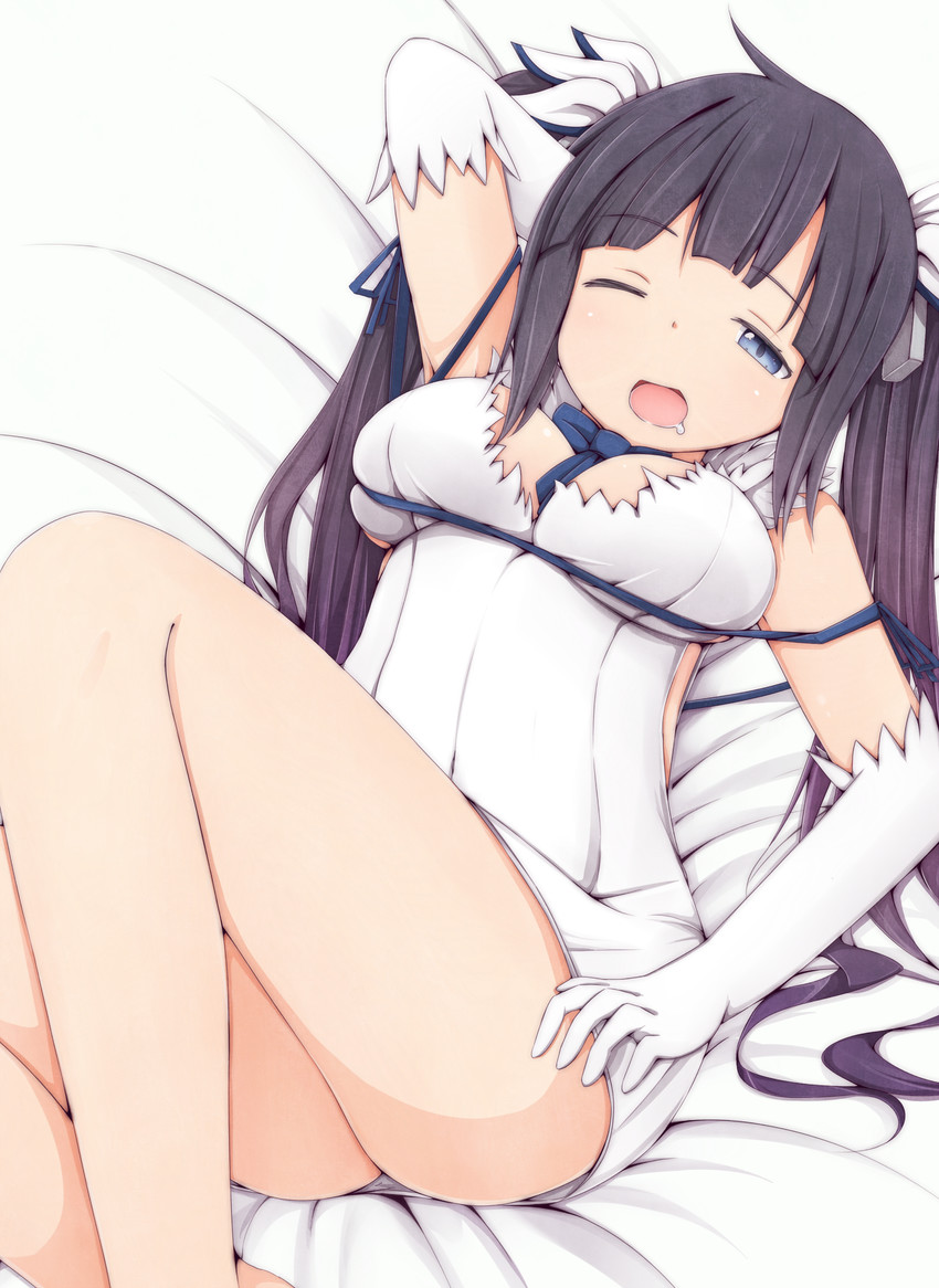 hestia (dungeon ni deai wo motomeru no wa machigatteiru darou ka) drawn by codemofel