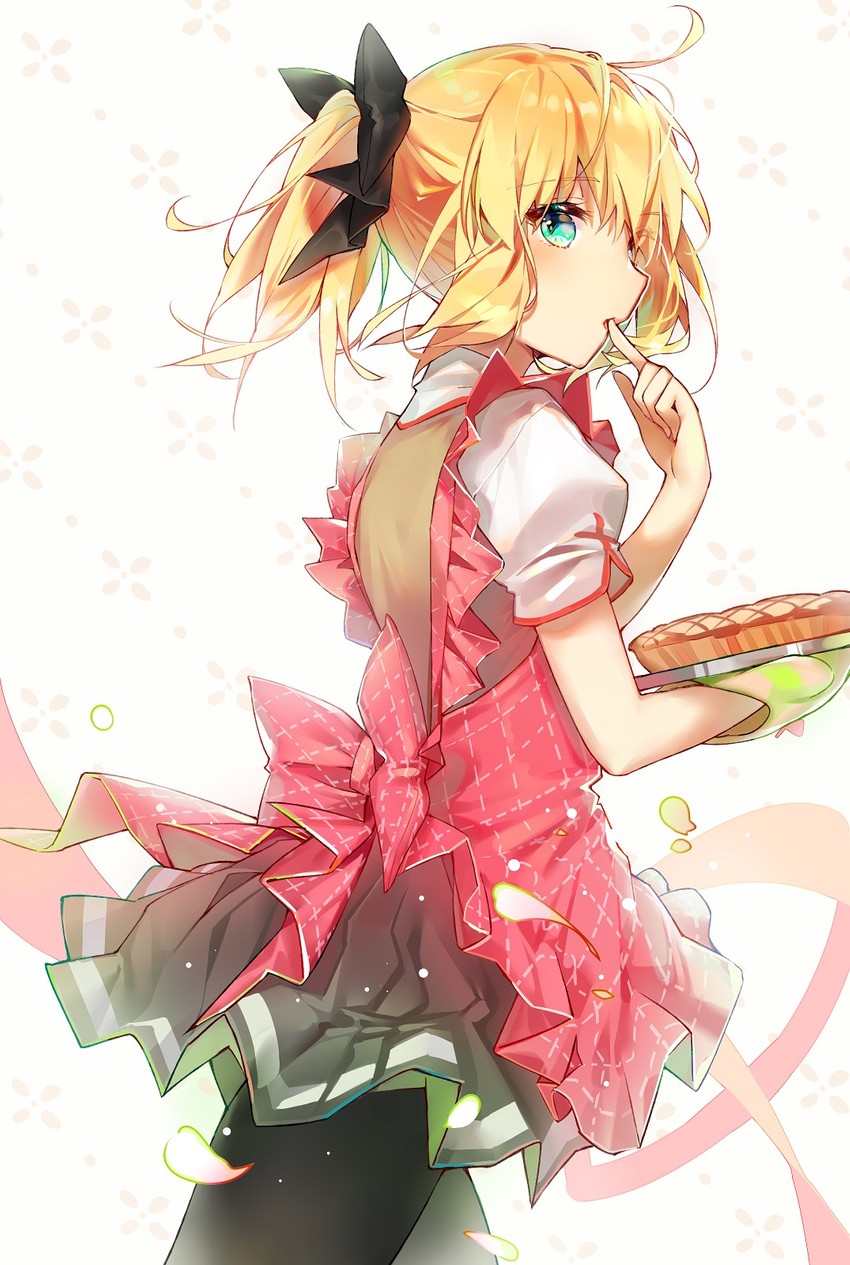 artoria pendragon and saber lily (fate and 1 more) drawn by kamiowl