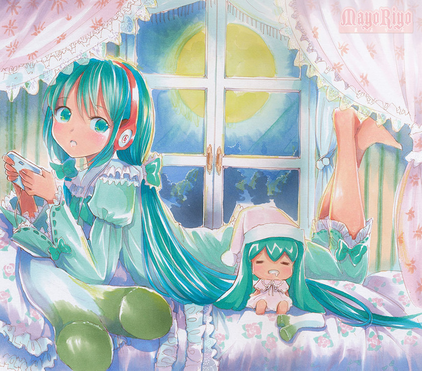 hatsune miku and chibi miku (vocaloid) drawn by mayo_riyo