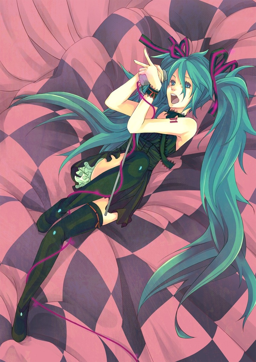 hatsune miku (vocaloid and 1 more) drawn by arami_o_8