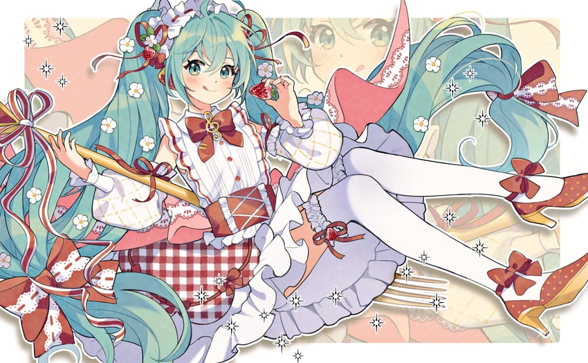 hatsune miku and strawberry miku (vocaloid) drawn by fenghu_(huli)