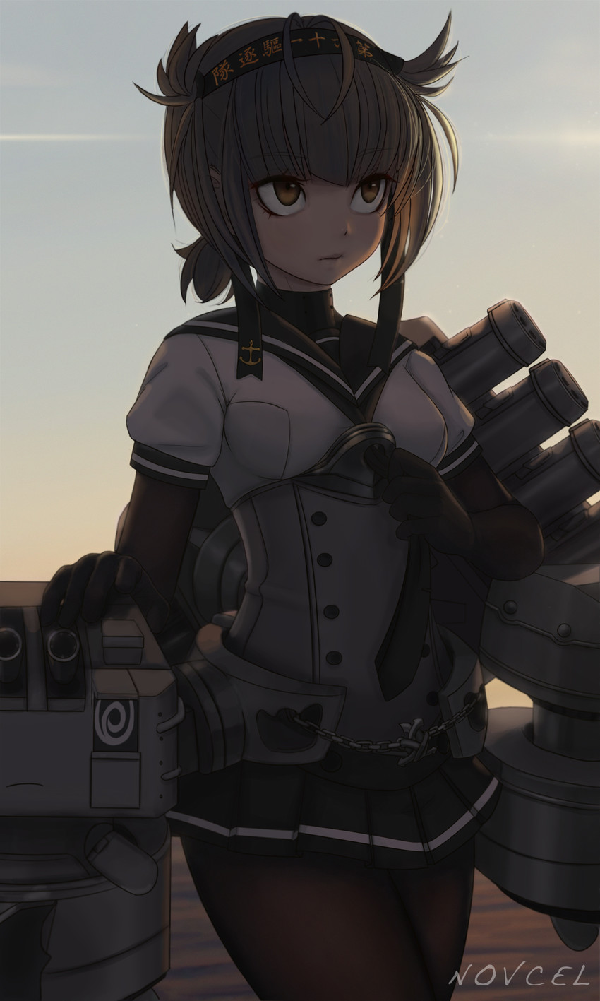 hatsuzuki and chou-10cm-hou-chan (kantai collection) drawn by novcel
