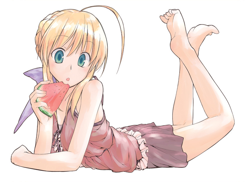 artoria pendragon and saber (fate and 1 more) drawn by dorago