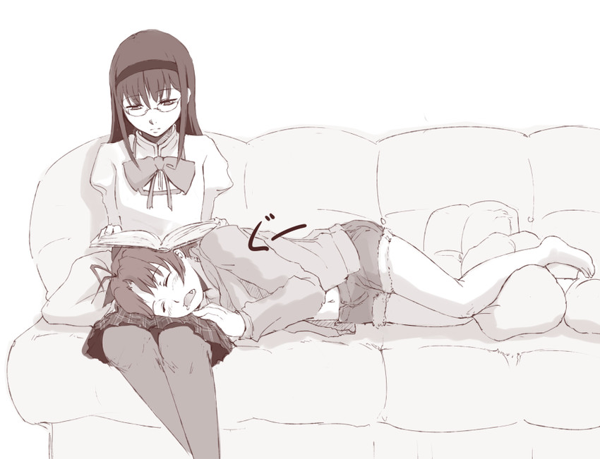 akemi homura and sakura kyoko (mahou shoujo madoka magica) drawn by uruo