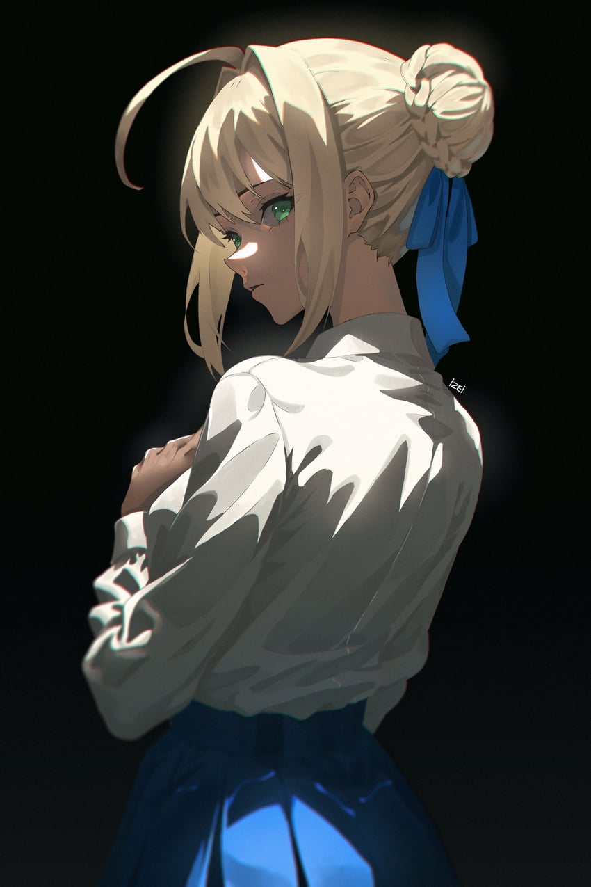 artoria pendragon and saber (fate and 1 more) drawn by izei1337