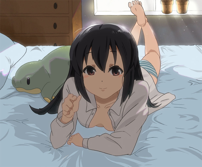 nakano azusa and ton-chan (k-on!) drawn by chiro.