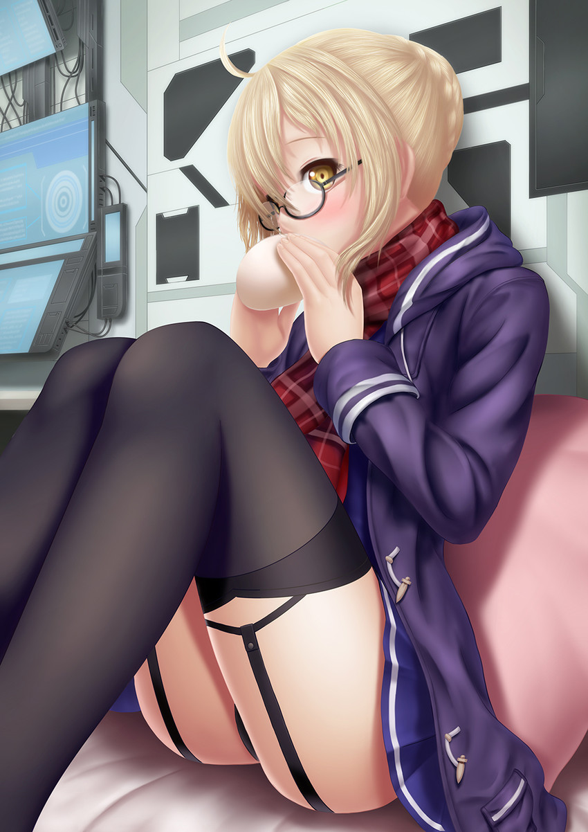 artoria pendragon and mysterious heroine x alter (fate and 1 more) drawn by masatoki