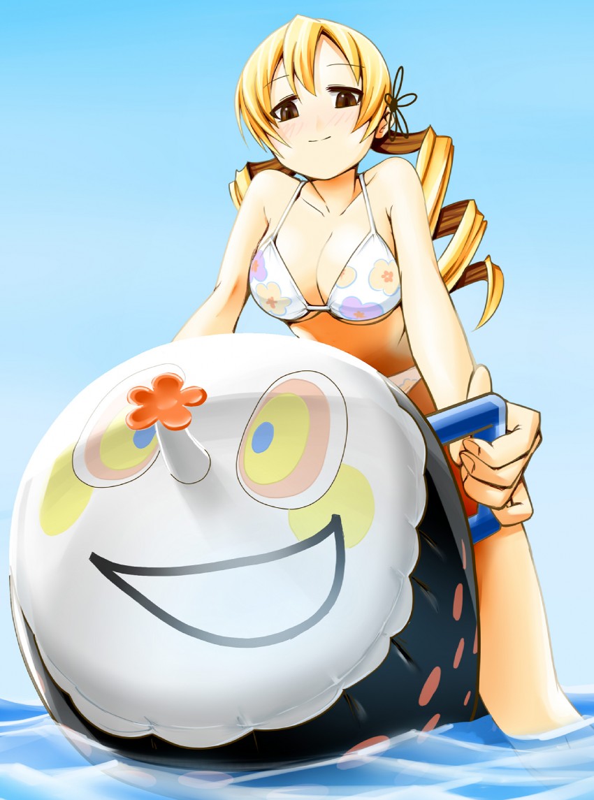 tomoe mami and charlotte (mahou shoujo madoka magica) drawn by akitika