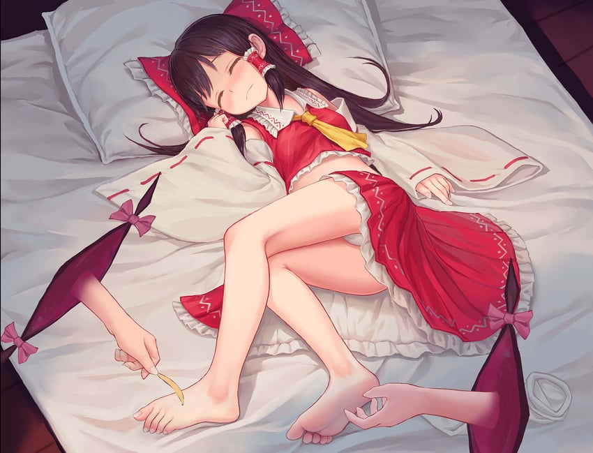 hakurei reimu and yakumo yukari (touhou)