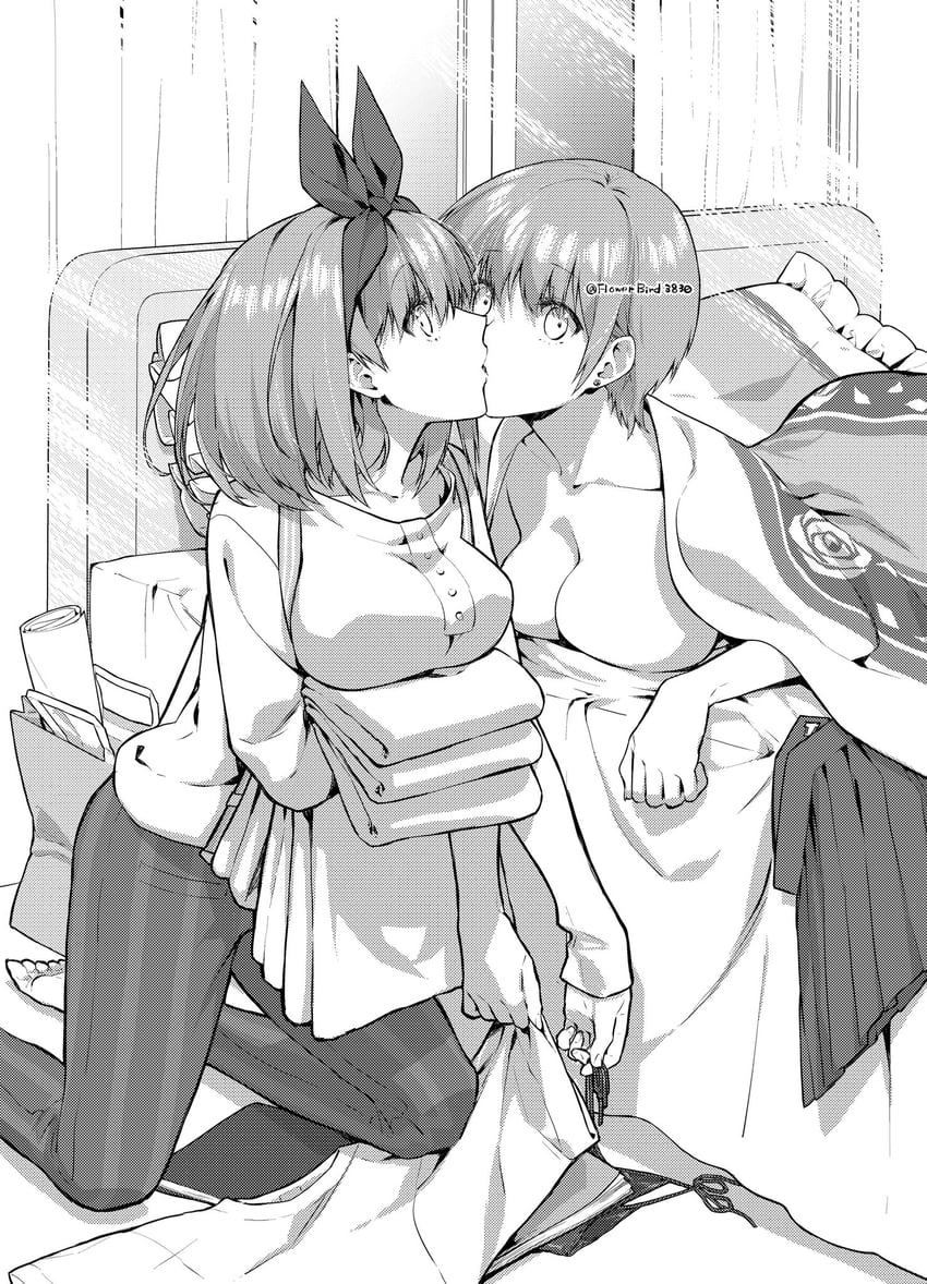 nakano yotsuba and nakano ichika (go-toubun no hanayome) drawn by yu_(flowerbird3830)