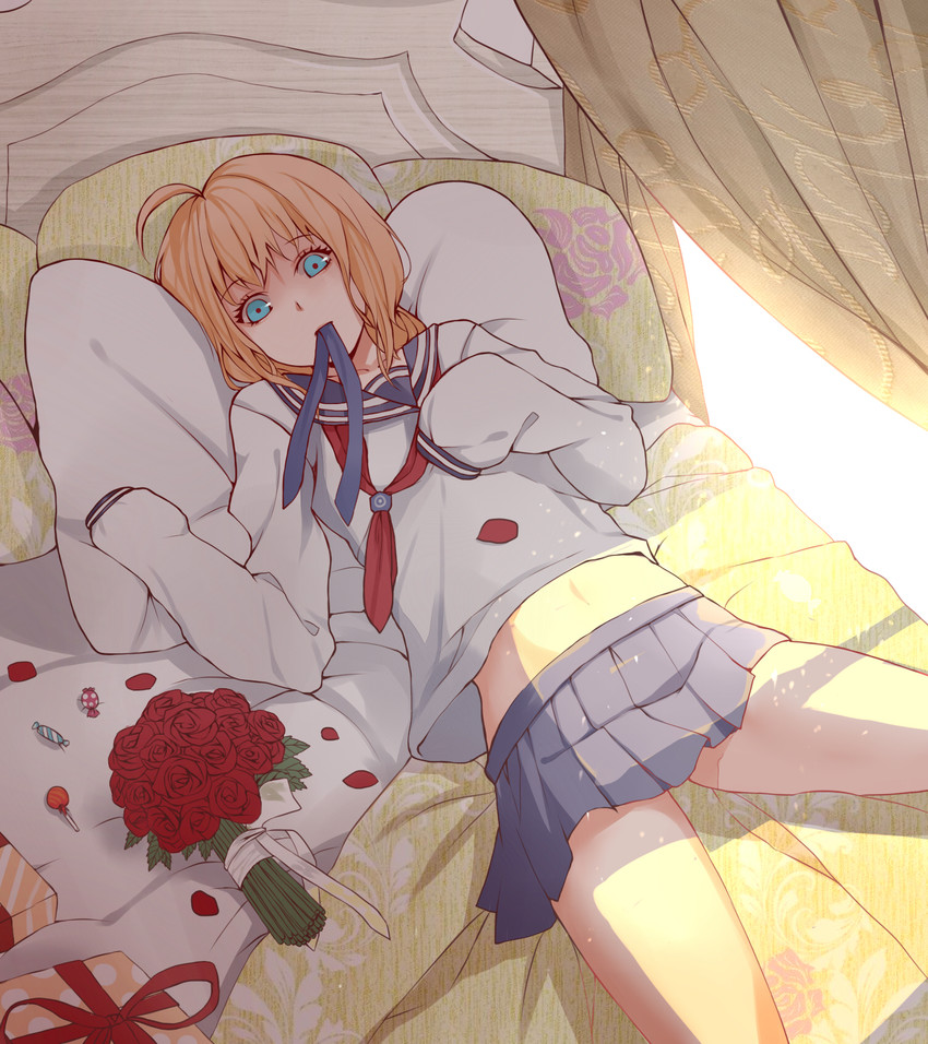 artoria pendragon and saber (fate and 1 more) drawn by mizu_(dl7613)