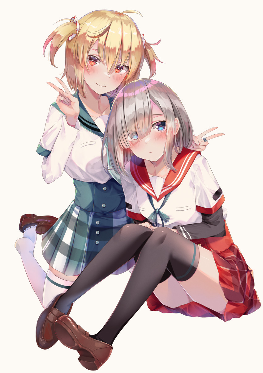 isuzu ren and ayano rika (mahou shoujo madoka magica and 1 more) drawn by yuunamida_uyu