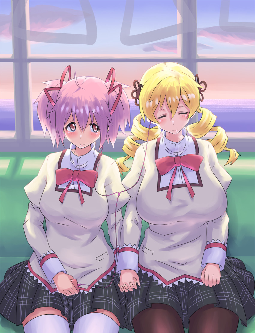 kaname madoka and tomoe mami (mahou shoujo madoka magica) drawn by mizuumi_(bb)