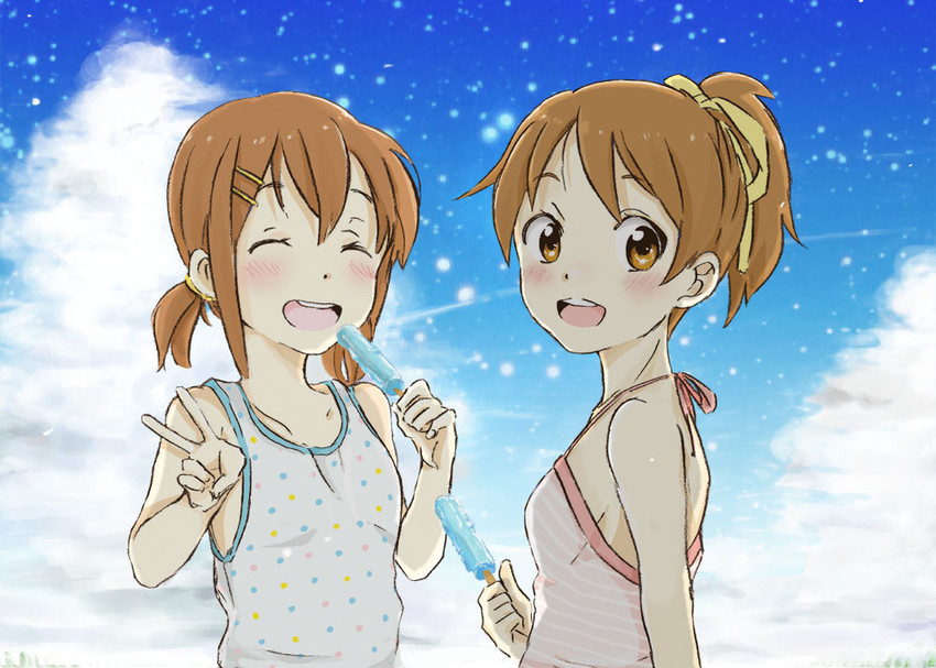 hirasawa yui and hirasawa ui (k-on!) drawn by komemu