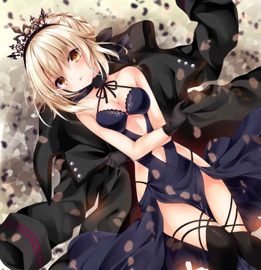 artoria pendragon and saber alter (fate and 1 more) drawn by nogi_takayoshi