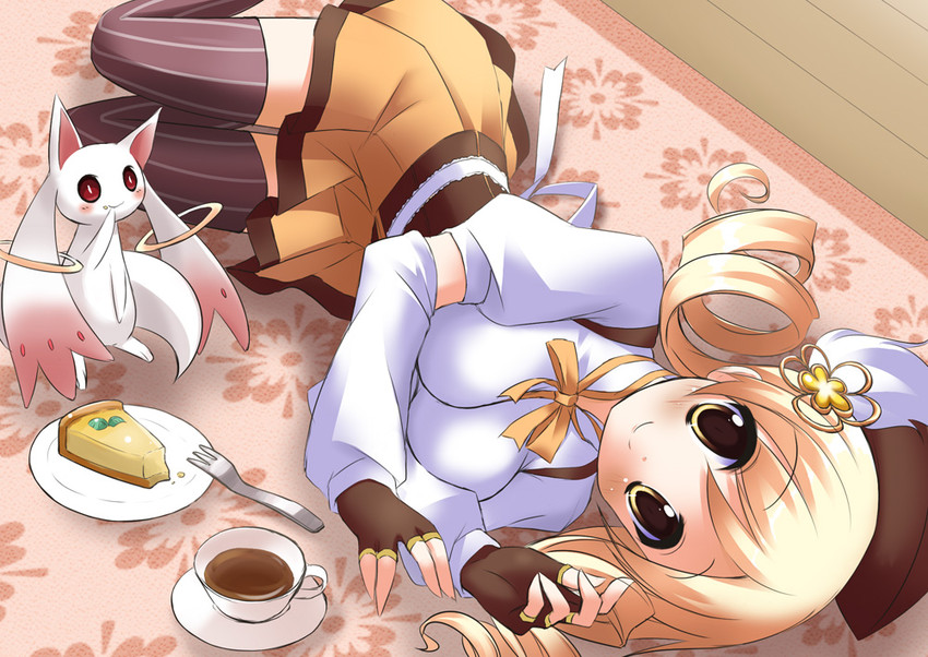 tomoe mami and kyubey (mahou shoujo madoka magica) drawn by minidraco