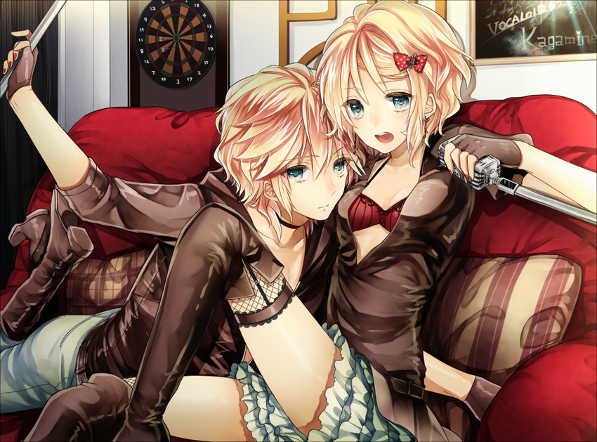 kagamine rin and kagamine len (vocaloid) drawn by amayu_(oxo0101)