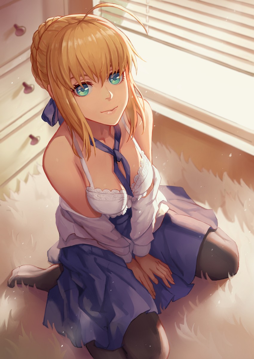 artoria pendragon and saber (fate and 1 more) drawn by mool_yueguang