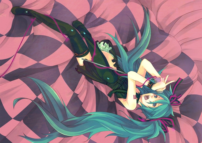 hatsune miku (vocaloid and 1 more) drawn by arami_o_8