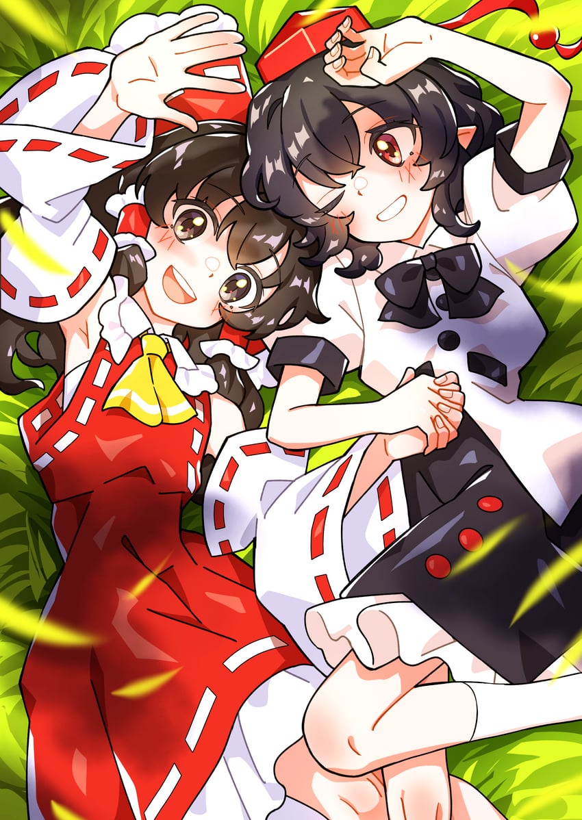 hakurei reimu and shameimaru aya (touhou) drawn by fuji_tarawi