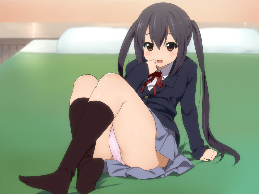 nakano azusa (k-on!) drawn by karada_asobi
