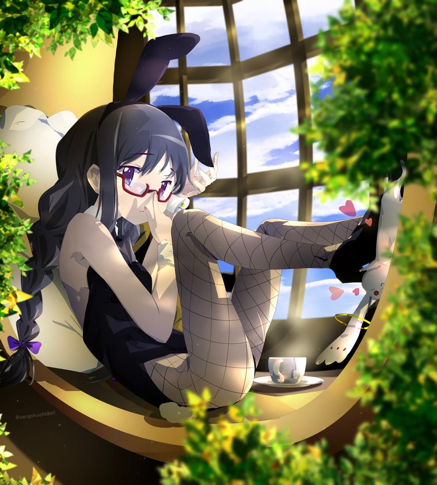 akemi homura and kyubey (mahou shoujo madoka magica) drawn by sengoku_chidori