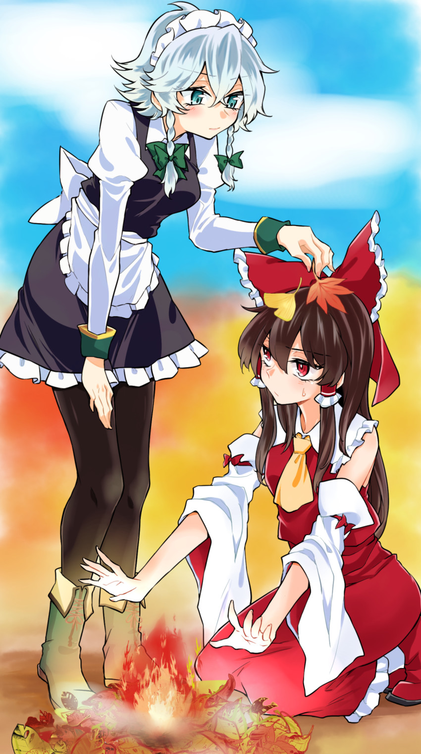hakurei reimu and izayoi sakuya (touhou) drawn by kaya_rio
