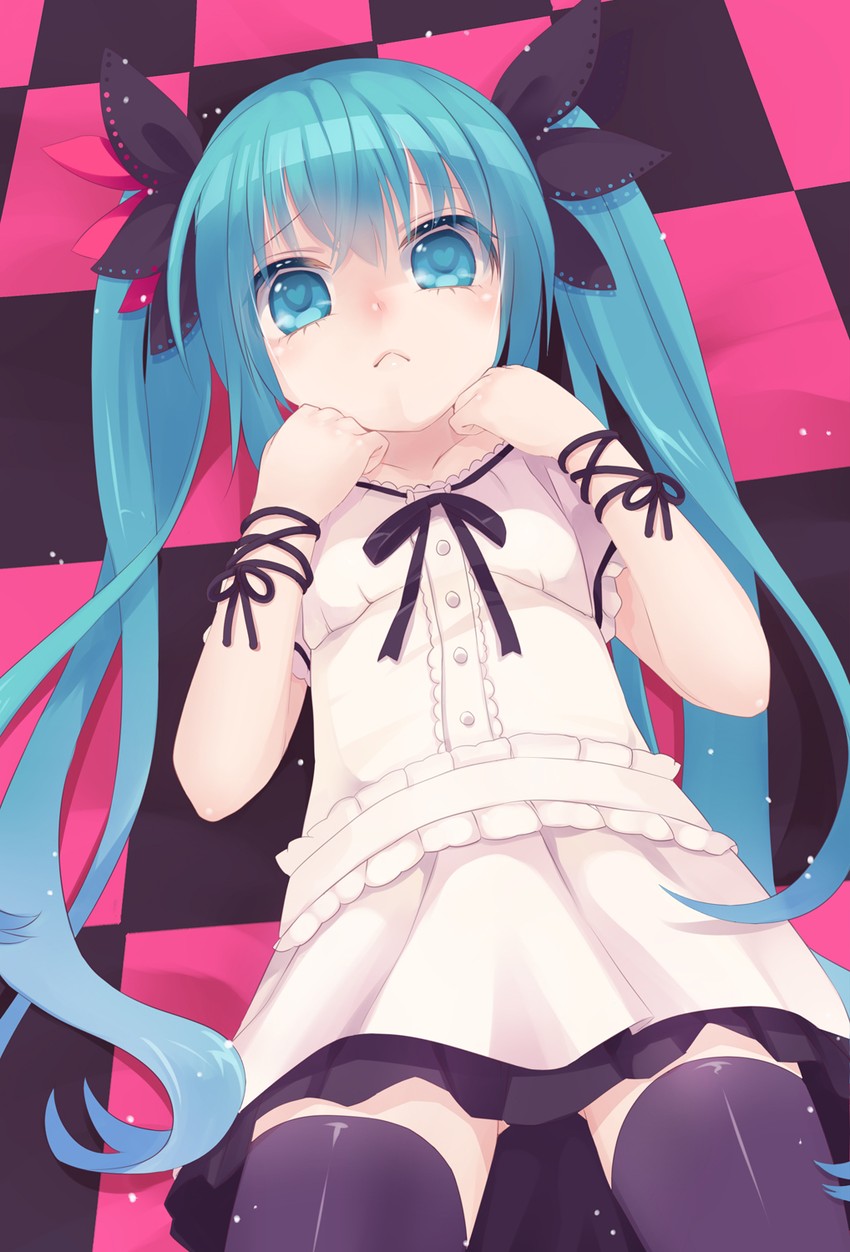 hatsune miku (vocaloid and 1 more) drawn by mvv