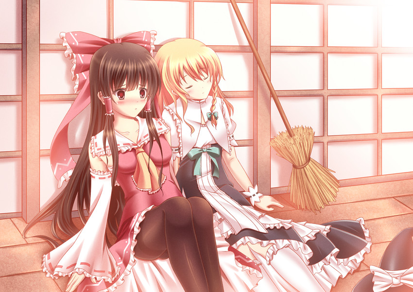 hakurei reimu and kirisame marisa (touhou and 1 more) drawn by zhou_yu_(ppaaqz1995)